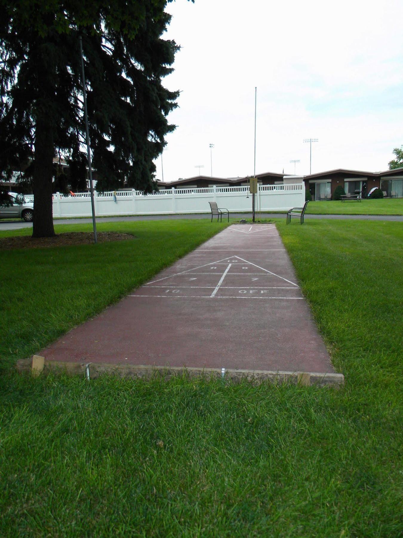 Nader'S Motel & Suites Ludington Exterior photo